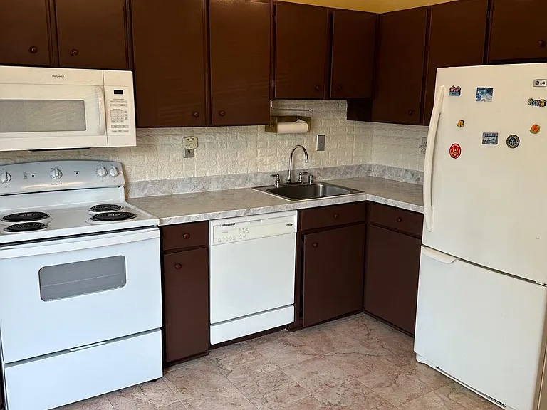 4002 Summer Hollow Ct #155A — Photo 10