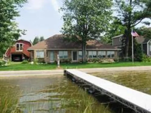 10833 Lake Dr, Evart, MI 49631