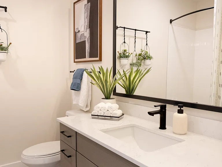 District at Riverside Apartments — Photo 29