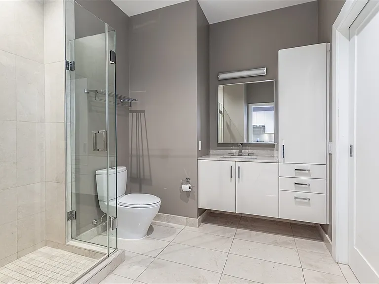 32 Traveler St #Penthouse 8 — Photo 20
