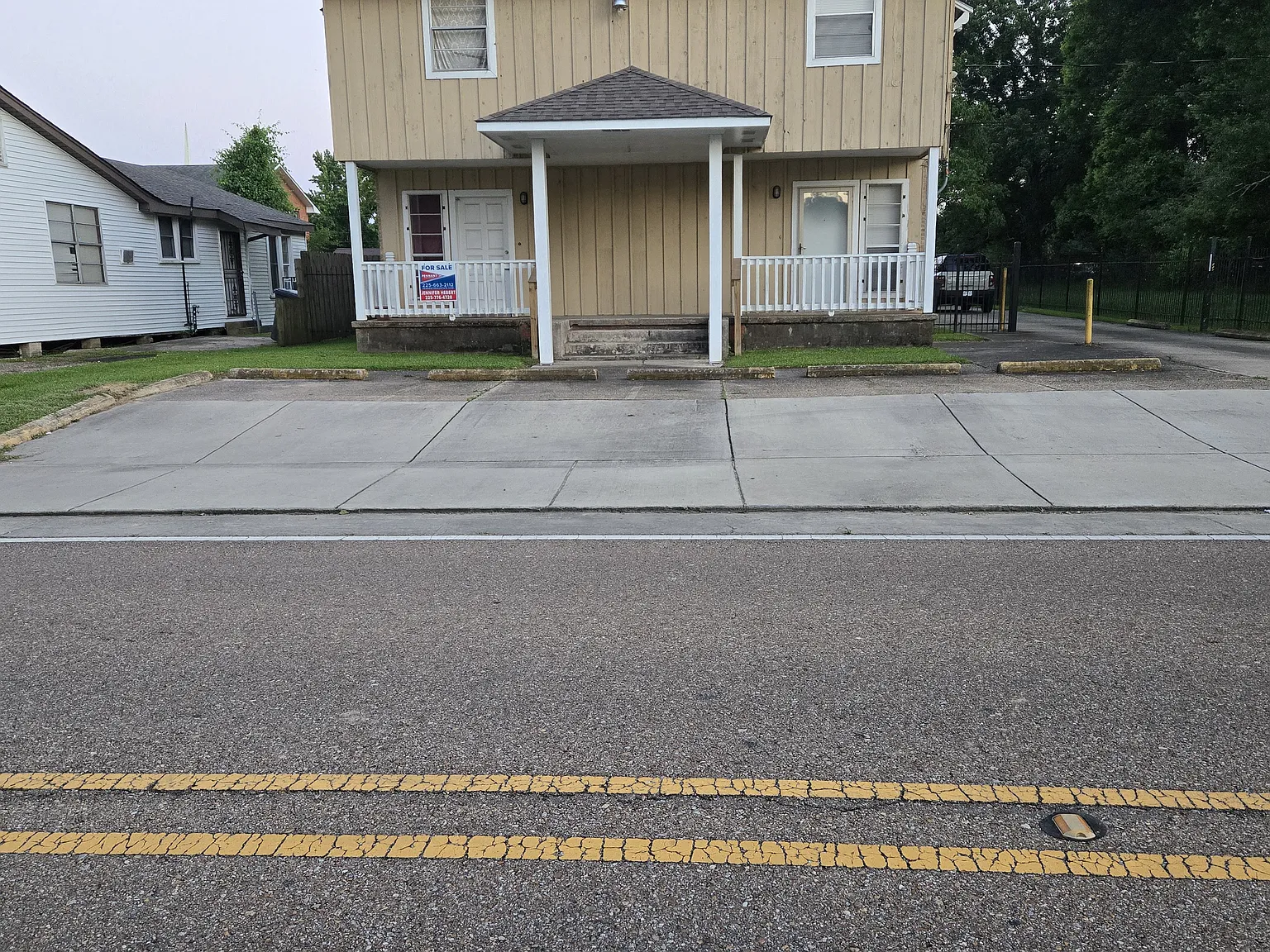 2 bed, $930 — Photo 2