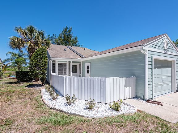 3rd image of 12535 Knollbrook Ln