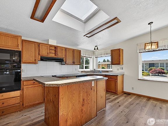 4th image of 1402 22nd Street NE #546