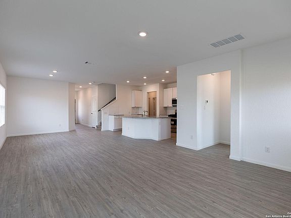 5th image of 7023 Fall Place Dr