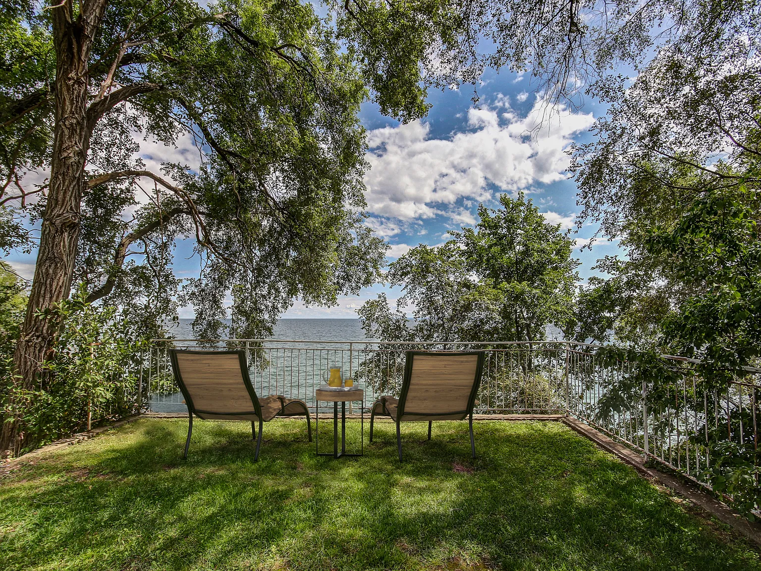5348 Lakeshore Road East — Photo 3