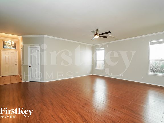 3rd image of 5518 Arcadia Park
