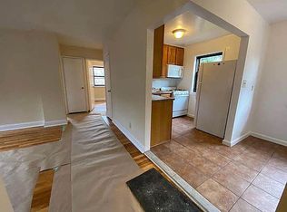 21-15 27th St #A2, Astoria, NY 11105