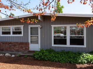 2424 Edgemont Dr, Medford, OR 97504