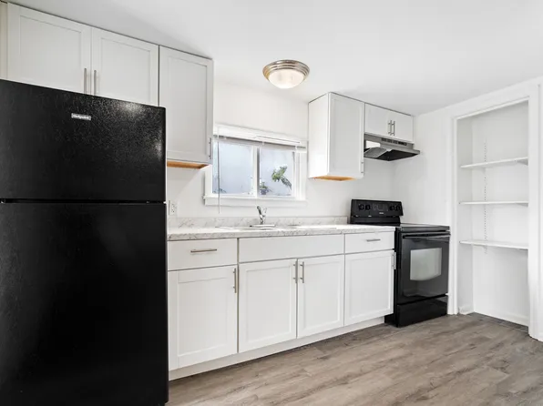 102 S West St, Alexandria, IN