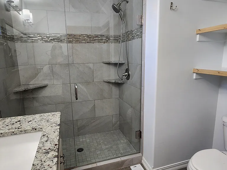 8105 Alamosa Ln — Photo 23