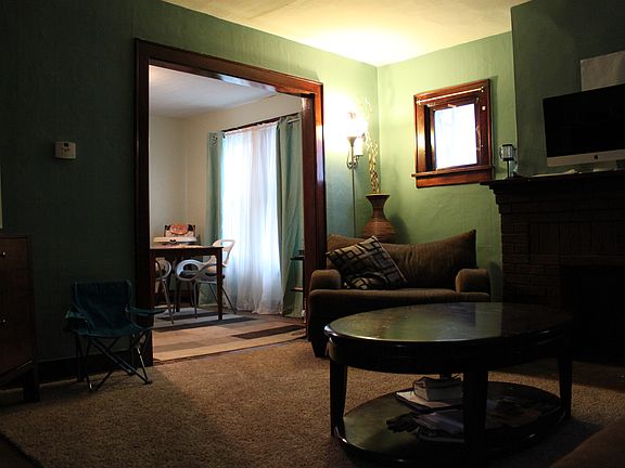 2nd image of 2486 Parkwood Ave