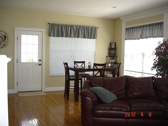 4th image of 22 Rosewood Ct