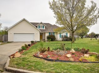 1802 Tyler St, Aurora, MO 65605