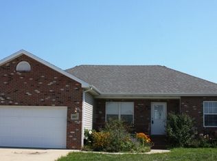 697 Kenneth Ln, Fulton, MO 65251