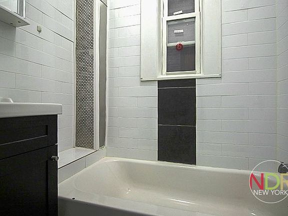 4th image of 145 Somers St #1L