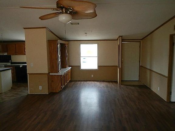 3rd image of 400 Wildoak Dr
