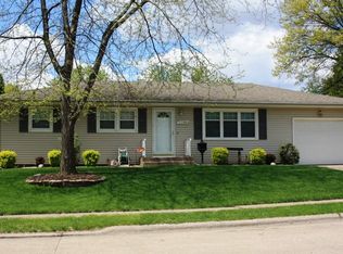 2706 Fillmore St, Davenport, IA 52804