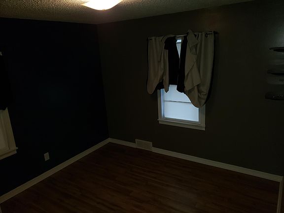 5th image of 2901 S Millwood Ave