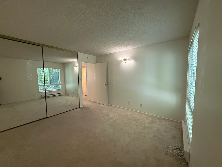 833 N Humboldt St #212 — Photo 9