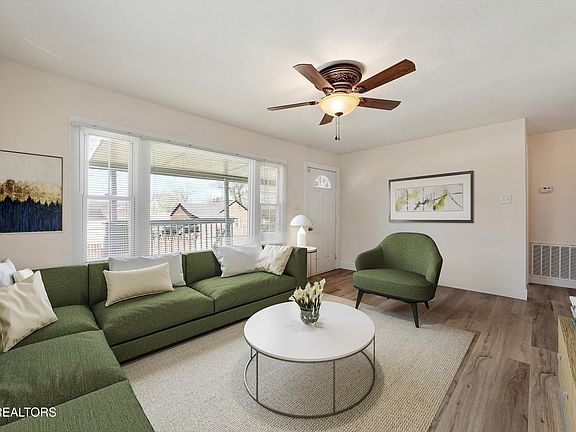 4th image of 1011 Drive D