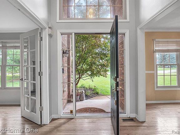 3rd image of 10216 Aylebury Dr