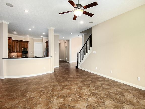 3rd image of 4628 La Escalona Dr