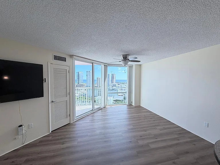 801 S King St #2602 — Photo 3