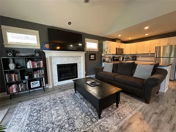 6183 Nitinat Way #3, Nanaimo, BC V9V 0A9