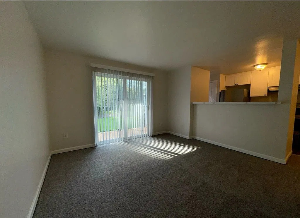 7656 Merastone Ln NE — Photo 4