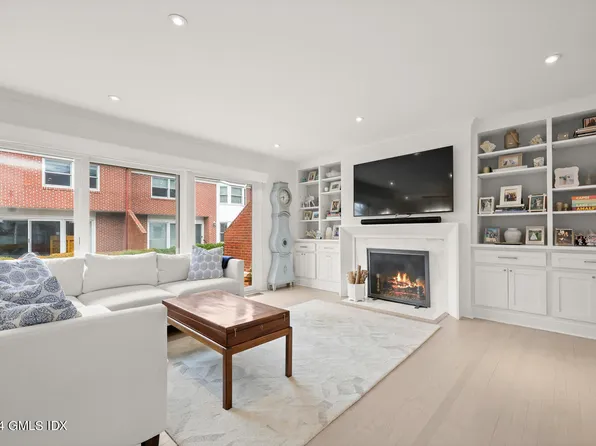 56 Sherwood Pl APT 9, Greenwich, CT 06830