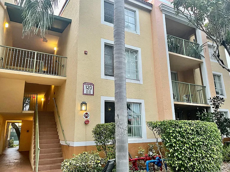 120 Yacht Club Way #305 — Photo 11