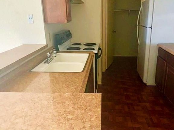 5th image of 10701 Braes Bend Dr