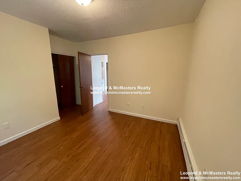 South Huntington Apartments — Photo 28