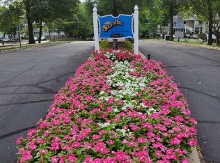 877 Juniper Way, Mahwah, NJ 07430