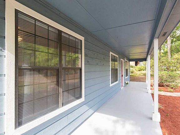 4th image of 2728 Leary Ln