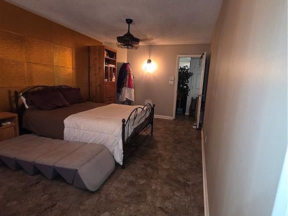 5th image of 904 Garden Ct