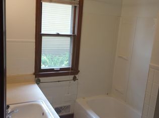 1208 Beech St, Saint Paul, MN 55106