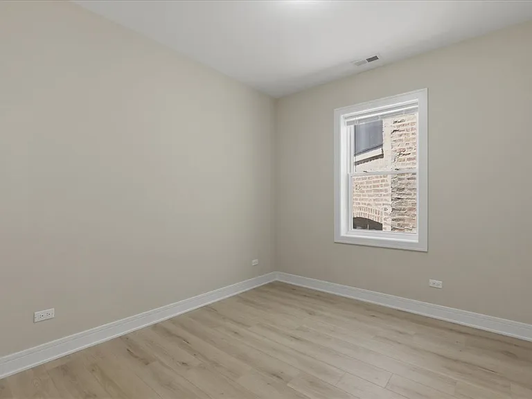 4932 S Champlain Ave #3 — Photo 16