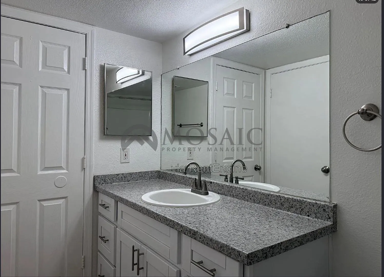 1920 N 32nd St — Photo 2