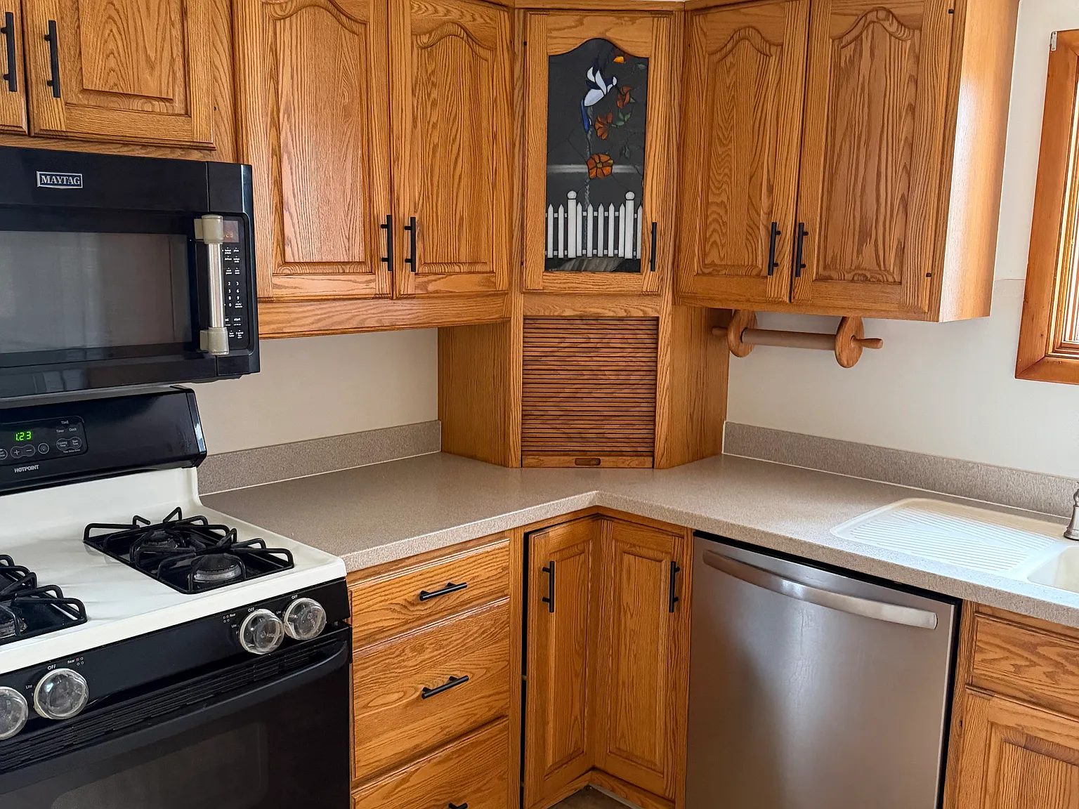 4 bed, 1568 sqft, $2,200 — Photo 4