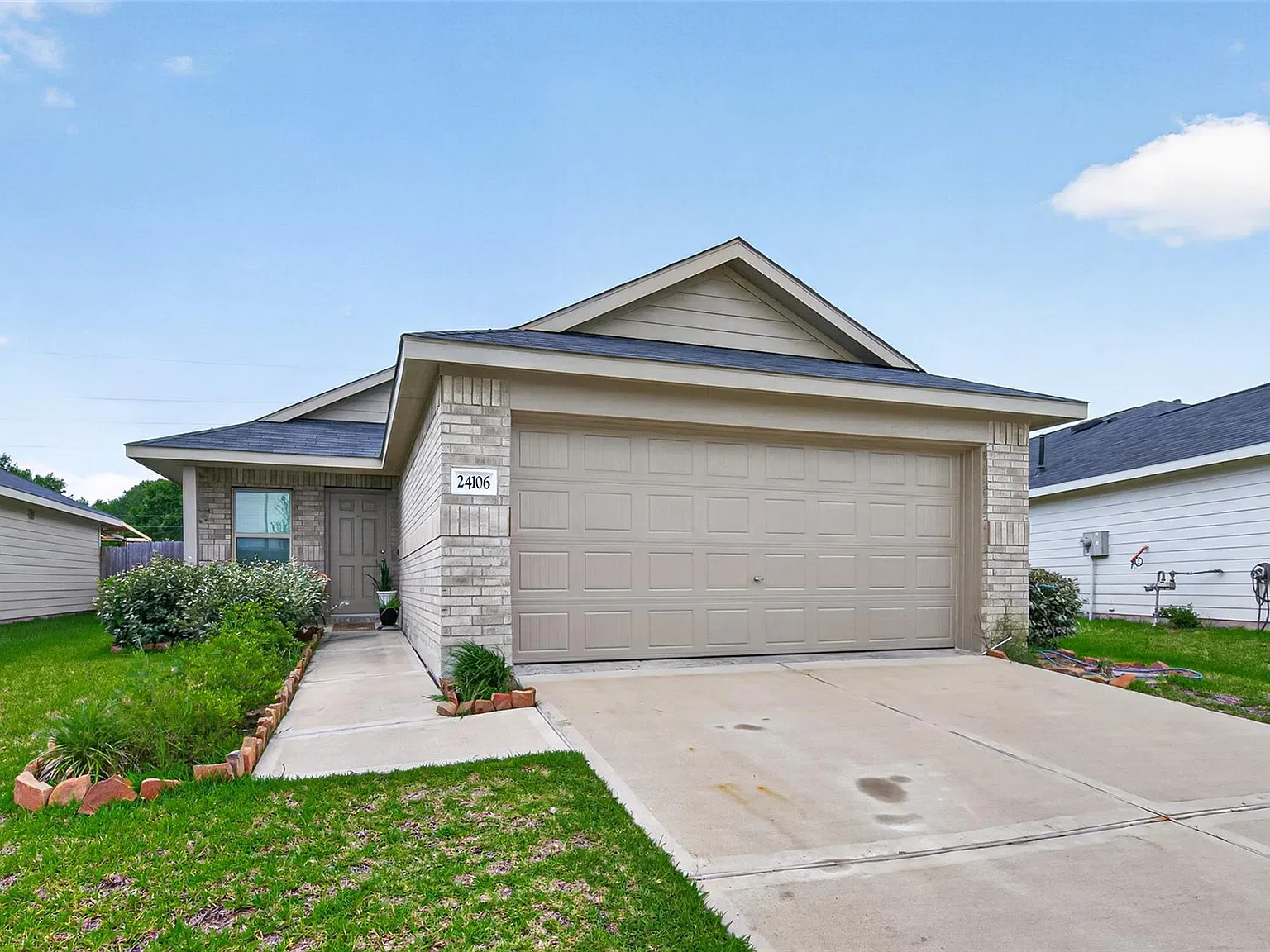 3 bed, 2.0 bath, 1320 sqft, $1,850 — Photo 4