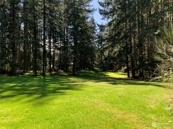 7755 Finch Road NE, Bainbridge Island, WA 98110