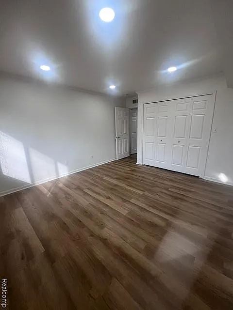 2 bed, 1.0 bath, 963 sqft, $1,750 — Photo 3