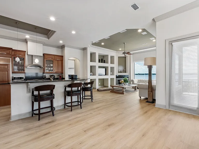 7926 Versilia Dr — Photo 9