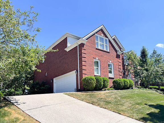 4th image of 520 Lake Valley Dr