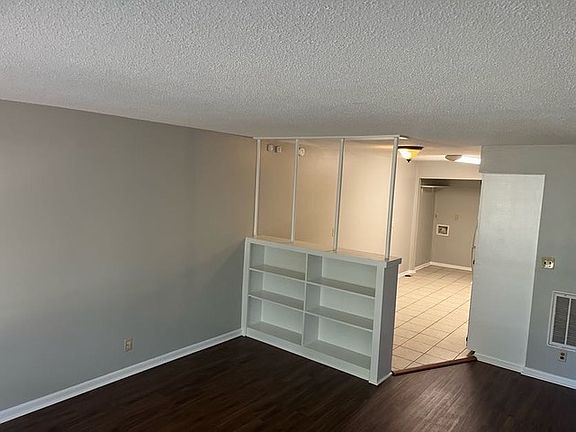 2nd image of 7631B Austin Dr
