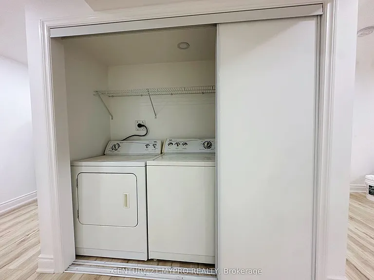 938 Red Deer Ave #BASEMENT — Photo 17