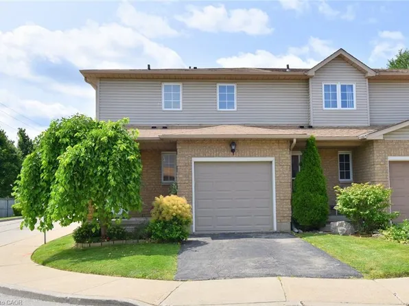 12 Whitedeer Rd #18, Stoney Creek, ON L8J 3T4