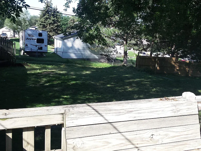 5406 S 49th St — Photo 3