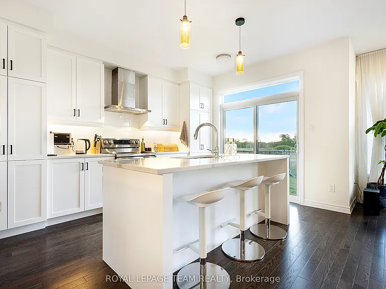 224 Turnbuckle Cres — Photo 10